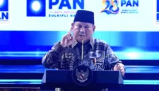Presiden Prabowo Subianto memberikan pidato dalam acara Puncak Perayaan HUT ke-28 PAN di Jakarta Pusat, Jumat malam (18/9/2026).