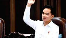 Sidang perdana sengketa PHPU terkait keabsahan ijazah Gibran Rakabuming resmi dimulai pada Senin, 21 September 2026.