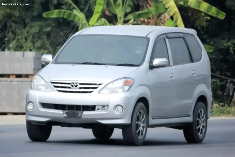 Deretan mobil bekas berkualitas yang memiliki harga jual stabil dan tinggi di pasaran.