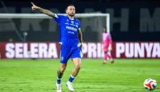 Marc Klok bertekad membawa Persib Bandung meraih kemenangan atas PSM Makassar di laga pembuka Super League.
