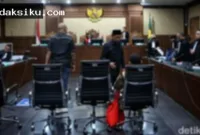 kasus kuota haji — Gus Alex saat menjalani sidang kasus dugaan korupsi kuota haji tambahan di Pengadilan Tipikor Jakarta
