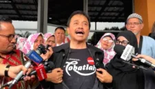 Roy Suryo menghadiri sidang perdana dengan agenda pembacaan surat dakwaan di Pengadilan Negeri Jakarta Timur.