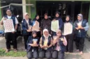 Tim KKN 214 UNS memberikan pendampingan modernisasi produk dan kemasan bagi pelaku UMKM di Desa Brunosari.