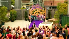 Wonka’s The Golden Ticket menghadirkan kompetisi realitas yang menguji batas fisik dan mental pesertanya di Netflix.