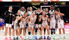 Timnas Basket Putri Indonesia sukses mengalahkan Thailand dengan skor 61-52 di Asian Games 2026.