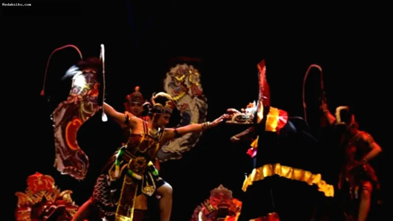 Pertunjukan seni budaya dalam Festival Jaranan Trenggalek 2026 di Alun-Alun Trenggalek.