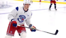 Pavel Dorofeyev menunjukkan performa impresif dalam kamp pelatihan New York Rangers.