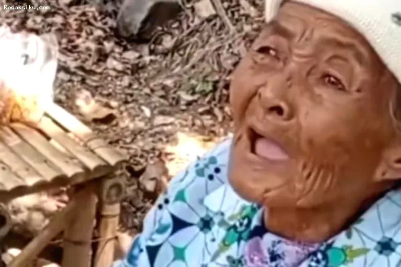 Seorang nenek penjual telur asin di Jember yang menjadi korban penipuan uang mainan