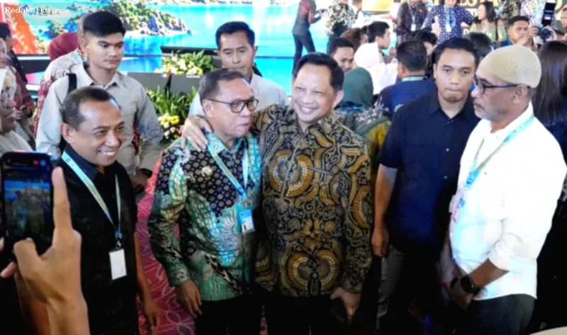 BSPS — Bupati Halmahera Tengah menerima penghargaan Pemkab Terbaik I Program 3 Juta Rumah di Jakarta