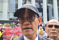 Gibran Didiskualifikasi — Denny Indrayana bersama tim hukum mengajukan gugatan PHPU Pilpres 2024 ke Mahkamah Konstitusi.