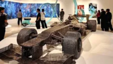 ArtSubs 2026 kembali digelar di Surabaya dengan menghadirkan berbagai karya seni rupa kontemporer dari seniman lokal dan internasional.