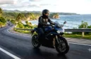 Ulasan lengkap mengenai biaya, baterai, dan perawatan motor listrik untuk kendaraan harian.