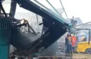 Pabrik sepatu PT Esa Kalen Jaya di Mojokerto ludes terbakar setelah dilalap api selama lebih dari 24 jam.