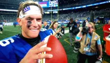 Phil Simms mengaku salah menilai kemampuan Jaxson Dart setelah melihat perkembangan sang quarterback.