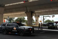 Agen ICE Tembak — Agen ICE terlibat dalam insiden penembakan seorang imigran asal Venezuela di Austin, Texas.