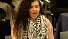 Hannah Gann mengakui telah memalsukan latar belakang etnisnya sebagai keturunan Palestina.