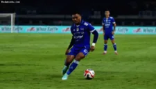 Persib Bandung resmi meminjamkan Saddil Ramdani ke Persebaya Surabaya untuk kompetisi Super League musim 2026/2027.