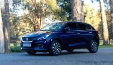 Suzuki Baleno 2025 kini mulai masuk ke pasar mobil bekas dengan harga berkisar Rp200 jutaan.