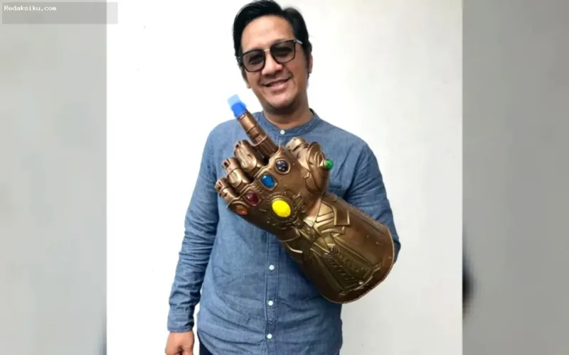Komedian Andre Taulany yang dikabarkan berencana menikah dengan Amanda Rigby pada Oktober 2026.
