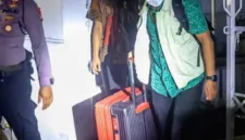 KPK menyita sejumlah dokumen dari penggeledahan rumah tersangka korupsi BPN Lampri di Bekasi.