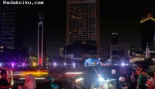Aksi pemadaman lampu selama satu jam di Jakarta berhasil mengurangi emisi karbon sebanyak 74,23 ton CO2e.