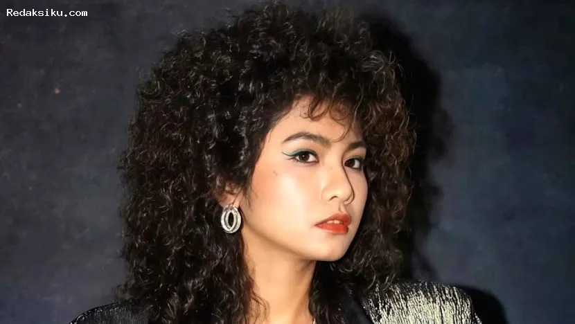 Vina Panduwinata Ikut Tren Foto 80-an Pakai Foto Asli Tanpa AI Vina Panduwinata muda