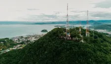 Pemerintah Kota Jayapura memperkuat lembaga pemberdayaan perempuan untuk wujudkan masyarakat mandiri dan sejahtera.