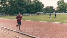Bupati Sumedang Dony Ahmad Munir meninjau lokasi rencana pembangunan jogging track bantuan CSR Garudafood di Lapang Desa Cimanggung.