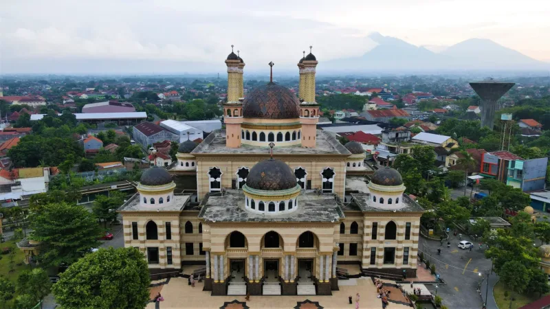 Gedung RSI Sultan Agung Semarang yang kini menjadi pusat pelayanan terapi sel dan sel punca ke-22 di Indonesia