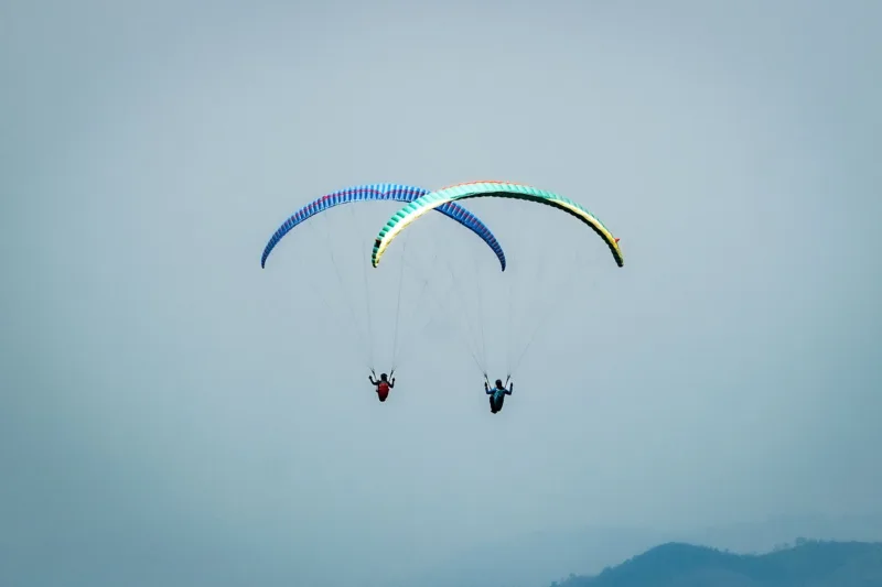 Wakil Bupati Sumedang M. Fajar Aldila menutup West Java Paragliding Championship 2026.