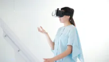 Pelatihan berbasis virtual reality kini menjadi kebutuhan pengadaan yang serius bagi sektor industri berisiko tinggi.