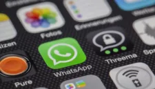 WhatsApp mulai menguji coba fitur agen AI pihak ketiga pada perangkat iOS untuk meningkatkan produktivitas pengguna.