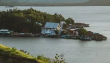 Wali Kota Jayapura meminta korban kebakaran di Dok 5 tidak buru-buru membangun kembali tempat tinggal mereka.
