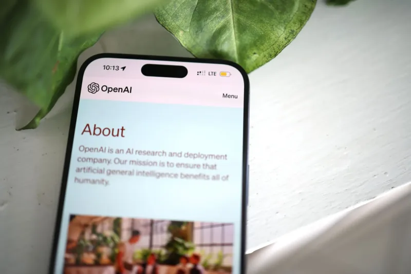 Wali Kota Sukabumi Ayep Zaki meresmikan sistem digitalisasi birokrasi berbasis AI bernama Sukasai.