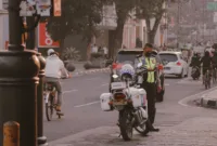 Polisi mengamankan terduga pelaku penipuan jual beli motor di Jayapura