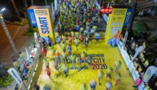 Ribuan pelari memadati kawasan Parkir Timur Plaza Surabaya untuk mengikuti ajang Hemaviton Fit & Health Action Run 2026.