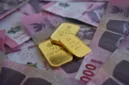 IHSG ditutup melemah di zona merah setelah merosot tajam akibat tekanan jual yang masif.
