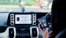 Pemilik mobil listrik diimbau memperhatikan spesifikasi kelistrikan sebelum memodifikasi sistem audio kendaraan.