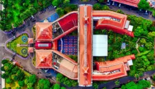 Gubernur Banten Andra menegaskan komitmen pemerintah untuk memperluas lapangan kerja melalui pertumbuhan ekonomi daerah.