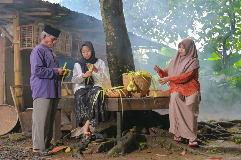 Pelanggan Nasional 2026 — Manajemen PLN UID Banten menyambut dan melayani pelanggan langsung di kantor layanan Cikokol.