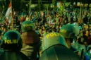 Akses jalan darat utama Timika-Tembagapura ditutup sementara menyusul insiden penembakan konvoi kendaraan operasional PT Freeport Indonesia di Mimika.