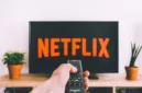 Grentperez membawakan ulang lagu klasik The Carpenters Yesterday Once More untuk soundtrack serial animasi Netflix DANG!.