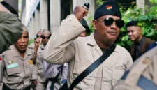 Mantan Jampidsus Febrie Ardiansyah menjalani pemeriksaan sebagai tersangka kasus TPPU di Gedung Kejaksaan Agung.