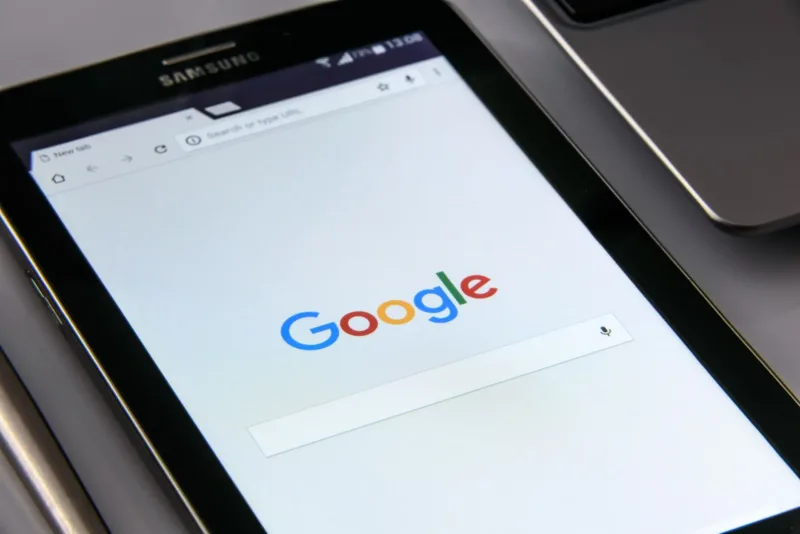 Cara Menanggapi Google Review Negatif: Apakah Harus Minta Maaf?