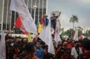 Ketua Umum BaraJP Willem Frans Ansnay membantah adanya isu keretakan hubungan antara Jokowi dan Prabowo Subianto.
