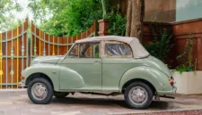 Perdana Menteri Narendra Modi dalam momen di dalam mobil dinasnya saat merayakan ulang tahun ke-76.