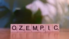 Obat seperti Ozempic, Wegovy, dan tirzepatide kini populer di media sosial sebagai solusi penurunan berat badan.