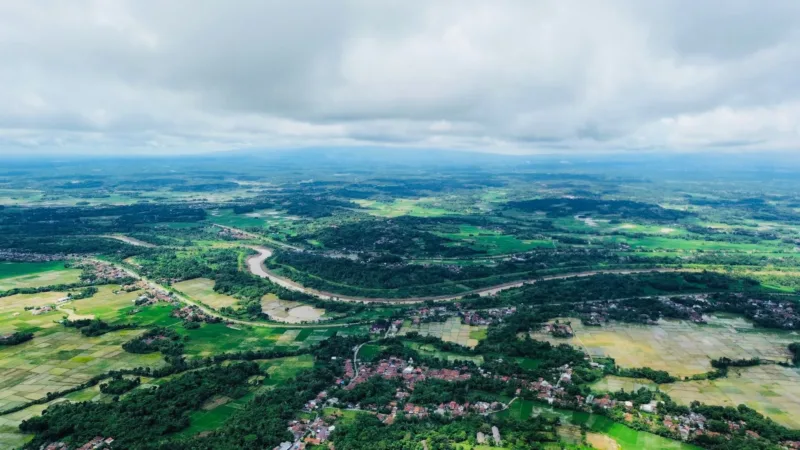 Gedung DPRD Kota Serang tempat pembahasan RAPBD tahun anggaran 2027 terkait infrastruktur dan drainase.