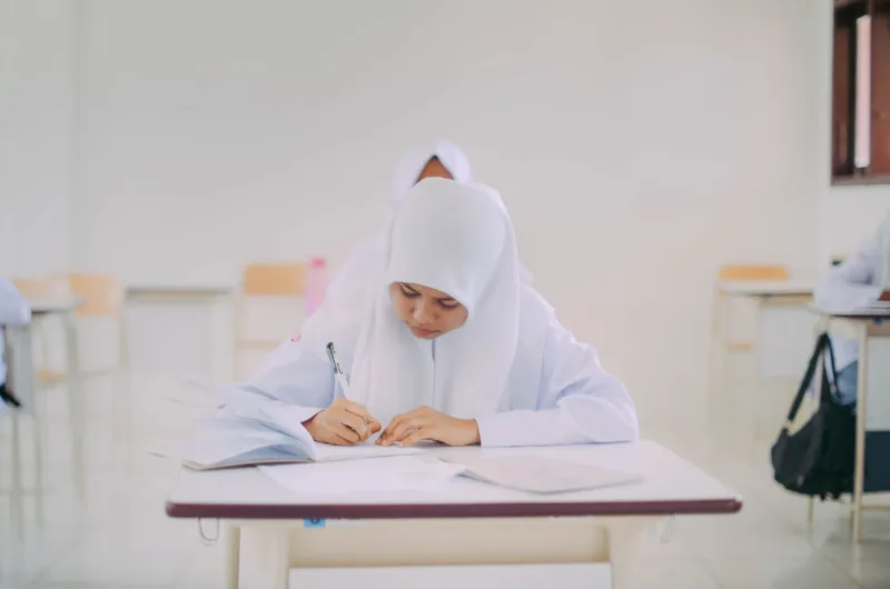 Siswa SMP Islam Al-Hikmah mengikuti kegiatan literasi digital KOMPAS yang diselenggarakan oleh Indonesia Median Foundation