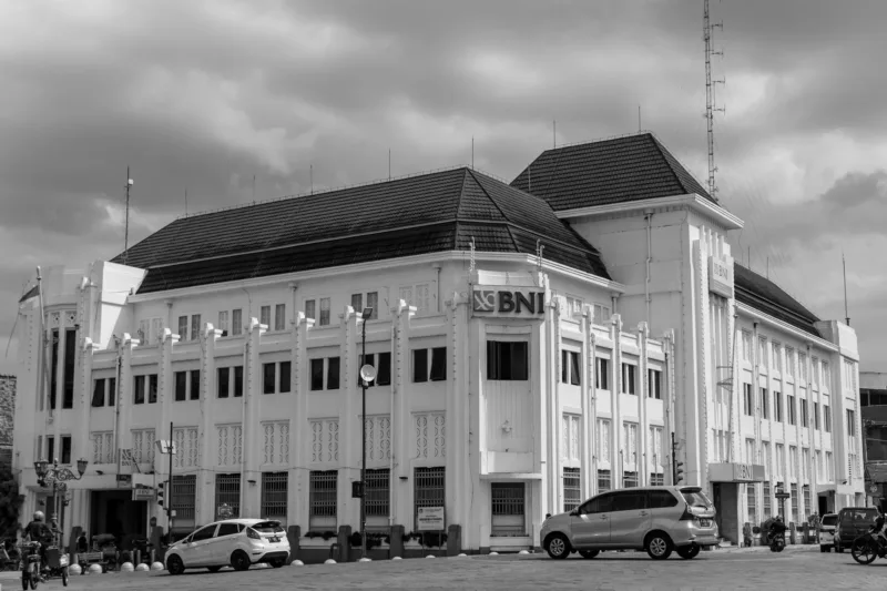 Kantor BNI Sekuritas yang mengintegrasikan layanan digital dan tatap muka untuk investasi.